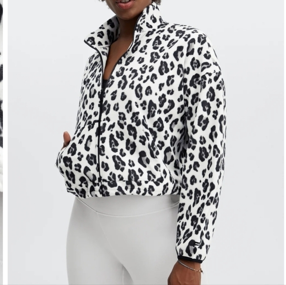 Fabletics fleece crop leopard jacket - Picture 1 of 3